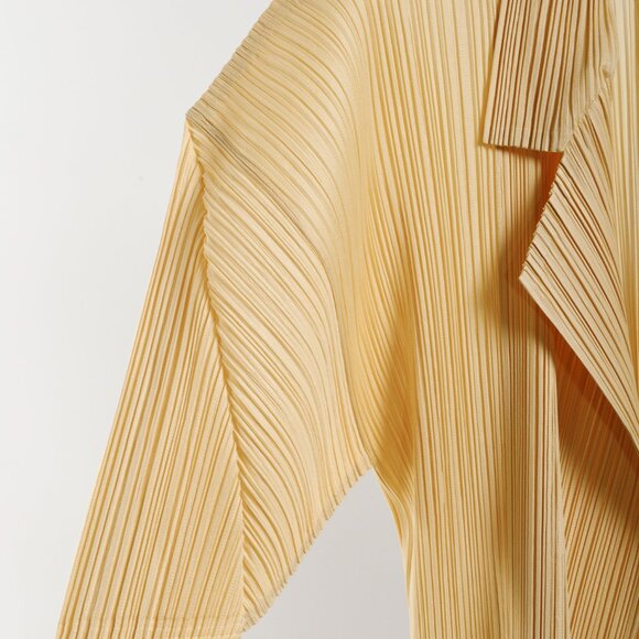 Issey Miyake Pleats Please Yellow Gold Blazer, - Picture 4 of 8